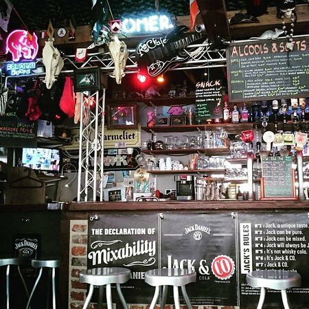 Le Black Night Rock Café